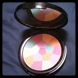 Signature Club A Brightening & Finishing Powder